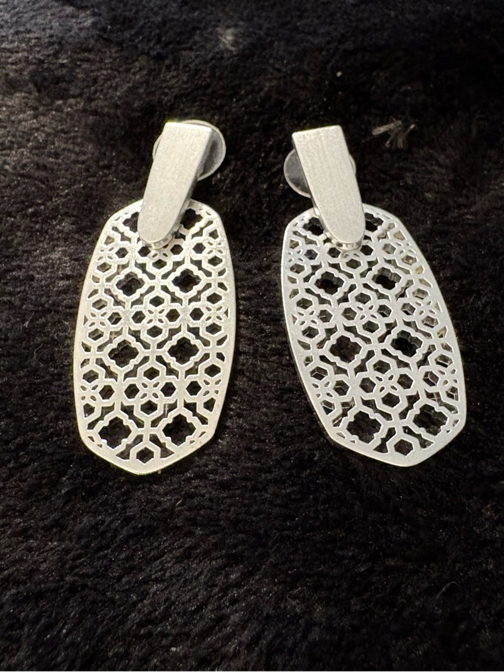 Kendra Scott Elegant Silver Filigree Drop Earrings - Women's Jewelry